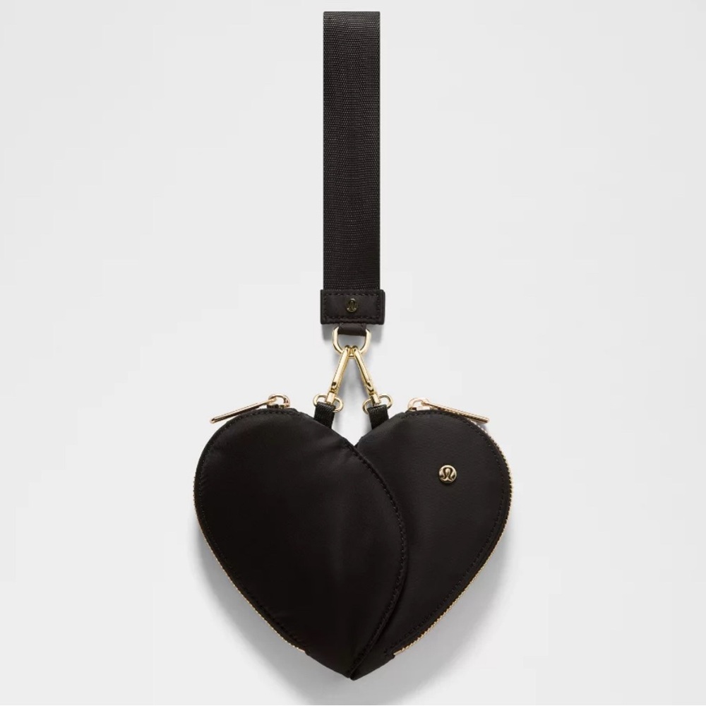 Lululemon Dual Pouch Wristlet Heart in Black and Gold